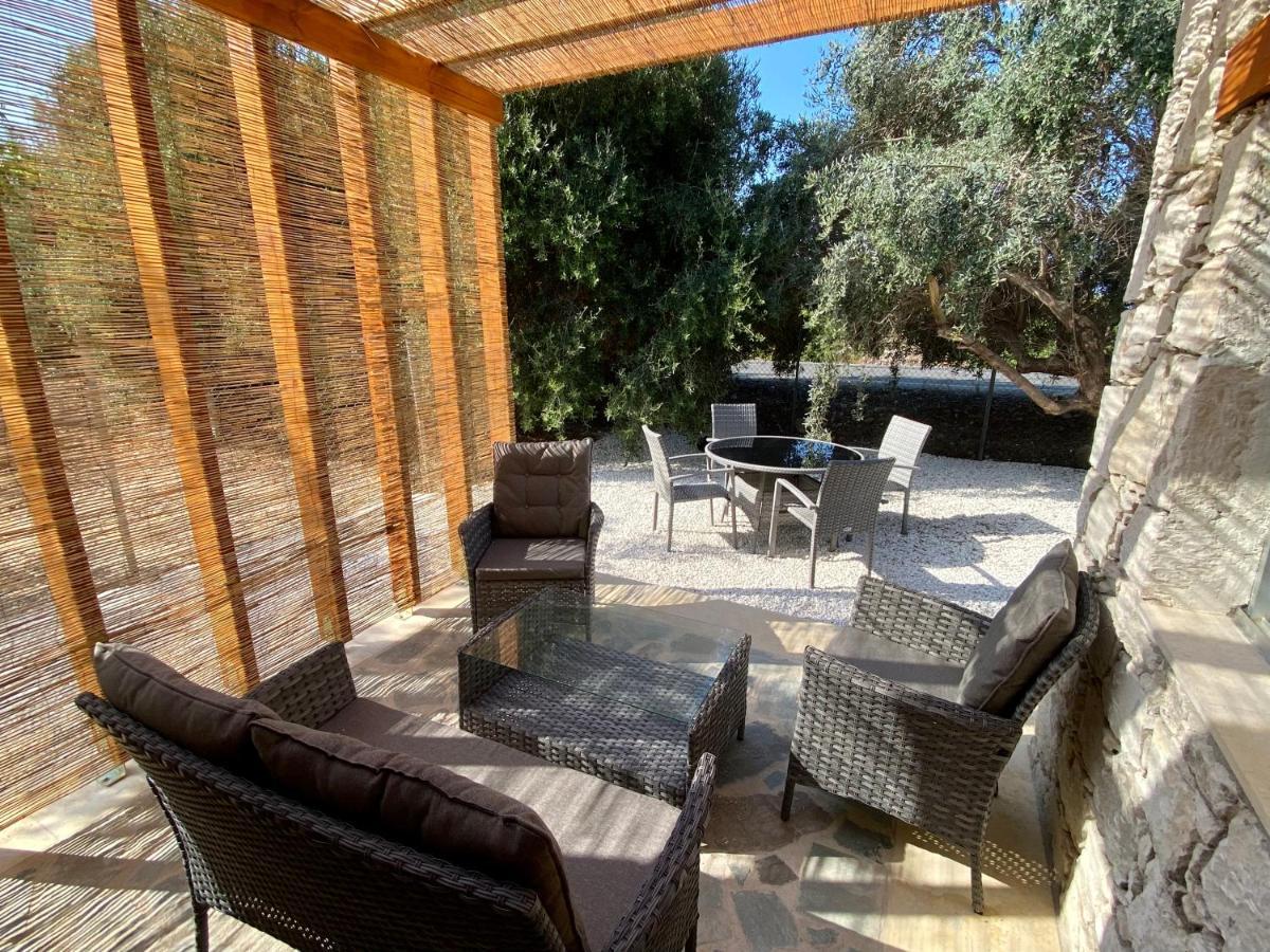 Ammos Luxury Suits And Residences Peyia Exterior foto