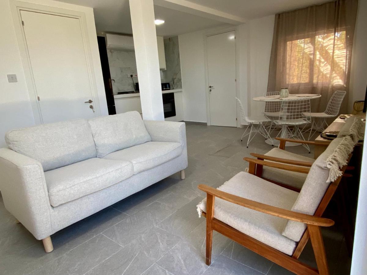 Ammos Luxury Suits And Residences Peyia Exterior foto